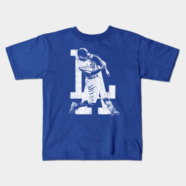 Mookie Betts Kids T-Shirt by huckblade